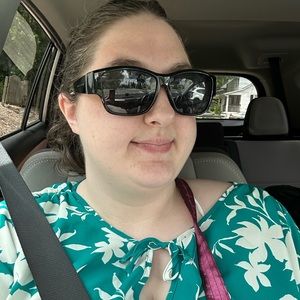 Meet your Posher, Megan